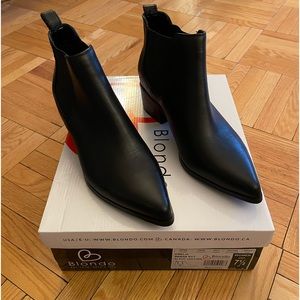SALE!!! Blondo Emelia Black Leather Waterproof Chelsea-Style Boots -size 7.5